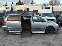 2005 Toyota Sienna Wheelchair Van - HANDICAP / KNEELING / 85K MILES. Wheelchair Sienna In Beaverton - Image 3