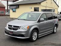 2013 Dodge Grand Caravan - HANDICAP / WHEELCHAIR VAN / SUPER LOW MI Grand caravan wheelchain van Beaverton - Image 5