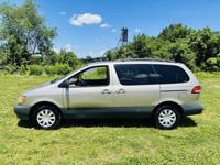 2002 Toyota Sienna LE 4dr Mini Van _Toyota_ _Sienna_ _Hatchback_ - Image 10