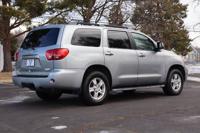 2008 Toyota Sequoia 4x4 4WD Limited 5.7L V8 SUV Victory Motors of Colorado - Image 6