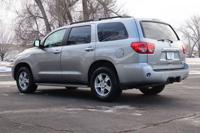 2008 Toyota Sequoia 4x4 4WD Limited 5.7L V8 SUV Victory Motors of Colorado - Image 8