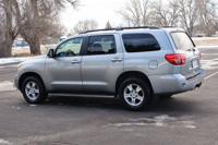 2008 Toyota Sequoia 4x4 4WD Limited 5.7L V8 SUV Victory Motors of Colorado - Image 9