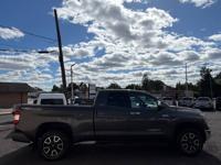 2018 TOYOTA TUNDRA LIMITED 5.7 LITER V8 FULLY LOADED WE FINANCE FEASTERVILLE - Image 8
