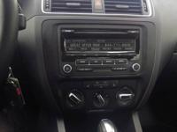 2012 Volkswagen Jetta SE PZEV 4dr Sedan 6A East Brunswick, NJ - Image 10