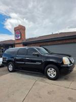 2008 GMC Yukon XL Denali Aurora - Image 3