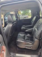 2008 GMC Yukon XL Denali Aurora - Image 10