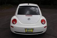 2008 Volkswagen Beetle Triple White Lancaster Dr Se Salem OR 97317 - Image 9