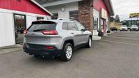 2015 JEEP CHEROKEE 4x4 4WD LATITUDE SPORT UTILITY 4D SUV Cars to Go - Image 4
