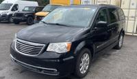 2015 Chrysler Town and country touring * Highway miles* Runs great