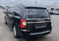 2015 Chrysler Town and country touring * Highway miles* Runs great - Image 3