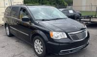 2015 Chrysler Town and country touring * Highway miles* Runs great - Image 5