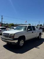 2003 Chevrolet Silverado 1500 LS / 5.3L V8 VORTEC / 4WD / 213k miles Milwaukie