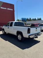 2003 Chevrolet Silverado 1500 LS / 5.3L V8 VORTEC / 4WD / 213k miles Milwaukie - Image 4