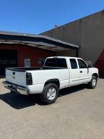 2003 Chevrolet Silverado 1500 LS / 5.3L V8 VORTEC / 4WD / 213k miles Milwaukie - Image 7