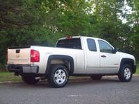 2008 Chevrolet Silverado 1500 LT2 4WD 4dr Extended Cab 5.8 ft. SB East Brunswick, NJ - Image 5