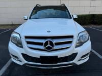 2015 Mercedes-Benz GLK-Class RWD Panoramic roof ,Leather Seats - Image 3