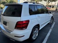 2015 Mercedes-Benz GLK-Class RWD Panoramic roof ,Leather Seats - Image 8