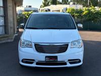 2015 Chrysler Town & Country Touring L Wagon - ONLY 58K MILES!!! VAN IN BEAVERTON - Image 4