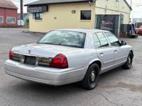 2009 Mercury Grand Marquis LS - ONLY 34K ORIGINAL MILES! GRAND MARQUIS IN BEAVERTON - Image 5