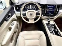 2020 Volvo XC60 AWD All Wheel Drive XC 60 T5 MOMENTUM | STUNNING! SUV Est. payment OAC† - Image 3