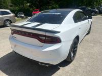 2019 Dodge Charger SXT 4dr Sedan Binghamton - Image 6
