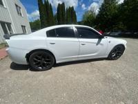 2019 Dodge Charger SXT 4dr Sedan Binghamton - Image 7
