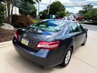 2010 Toyota Camry LE SEDAN ! VERY GOOD CONDITION ! CLEAN TITLE! PHILADELPHIA - Image 4