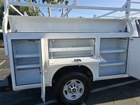 2023 Chevrolet 2500 6.6L Gas,8ft Royal bed,4 new tires! north san diego county - Image 3
