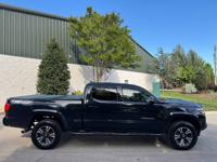2018 Toyota tacoma trd 4x4 sport crew cab long bed 4x4 premium truck PHILADELPHIA - Image 3