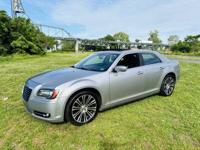 2013 Chrysler 300-Series S 4dr Sedan _Chrysler_ _300-Series_ _Sedan_ - Image 3