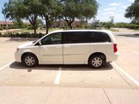FULLY SERVICED CHRYSLER TOWN & COUNTRY HANDICAP WHEELCHAIR RAMP VAN Irving, TX - Image 6