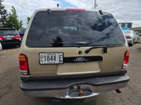 2000 Ford Explorer 4x4 4WD XLT 4dr SUV SUV Roberto's Auto Sales - Image 8