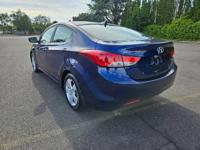 2013 Hyundai Elantra GLS 4dr Sedan 6A Sedan Roberto's Auto Sales - Image 9