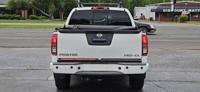 2014 Nissan Frontier 4WD Crew Cab SWB Auto PRO-4X NW Broad St Murfreesboro, TN 37129 - Image 7