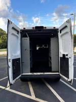 2020 Chevrolet Express-118kmiles otp east - Image 9