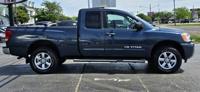 2014 Nissan Titan 4WD King Cab SWB SV NW Broad St Murfreesboro, TN 37129 - Image 9