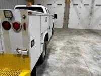 2015 Ford F-350 4x4 Extended Cab XL DRW Utility Bed Mid TN - Image 9