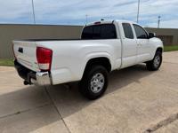 2016 Toyota Tacoma SR5 V6 Norman - Image 4