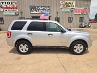 2010 Ford Escape 4WD 1OWNER RUNS&DRIVES GREAT A/C NEW TIRES - Image 4