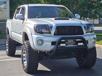 2007 Toyota Tacoma V6 4X4 TRD / ICON SUSPENSION LIFT / NEW TIRES + M M Investment Cars - Portland - Image 3