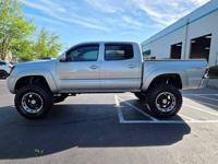 2007 Toyota Tacoma V6 4X4 TRD / ICON SUSPENSION LIFT / NEW TIRES + M M Investment Cars - Portland - Image 4