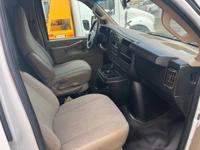 2017 Chevy Express 2500 Cargo Van mesa - Image 6
