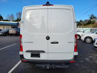 2023 Mercedes Sprinter 2500 144 WB Cargo Van Under Warranty! Bellevue - Image 7