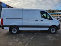 2023 Mercedes Sprinter 2500 144 WB Cargo Van Under Warranty! Bellevue - Image 9