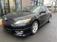 2011 Toyota Camry SE Leather Interior *Clean Title & Well Maintained* Financing Available - Image 2