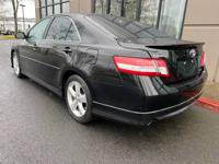 2011 Toyota Camry SE Leather Interior *Clean Title & Well Maintained* Financing Available - Image 4