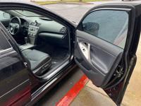 2011 Toyota Camry SE Leather Interior *Clean Title & Well Maintained* Financing Available - Image 10