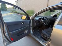 2010 Hyundai Elantra Touring SE — CLEAN CARFAX • HEATED SEATS Hyundai Elantra In Beaverton - Image 10