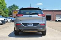 2016 Cherokee Sport - Image 9