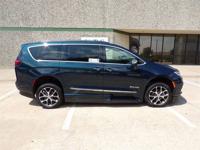 22 CHRYSLER PACIFICA LIMITED HANDICAPPED WHEELCHAIR RAMP VAN Irving, TX - Image 3